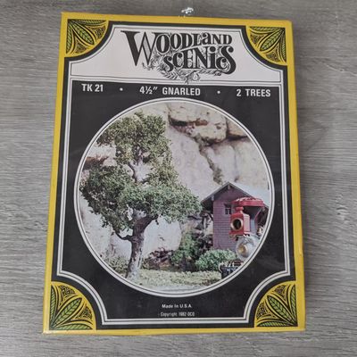 Woodland Scenics TK21 4-1/2" Gnarled Tree Kit - New in Sealed Box