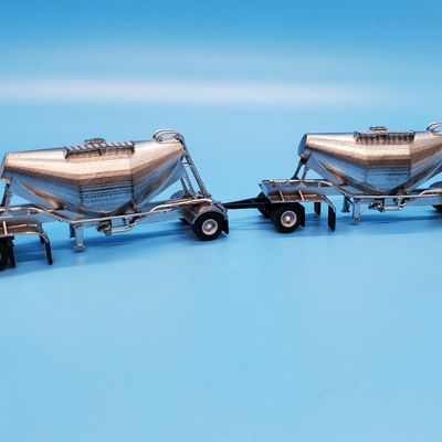 Royale Models 28&#39; Dry Bulk Trailer Set Kit