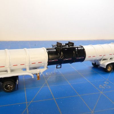 Royale Models 5000 Gallon Petro Chemical Tank Trailer 2-Pack