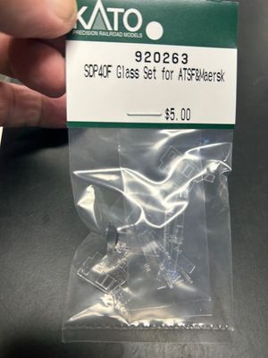 Kato N 920263 SDP40F Glass Set for ATSF &amp; Maersk
