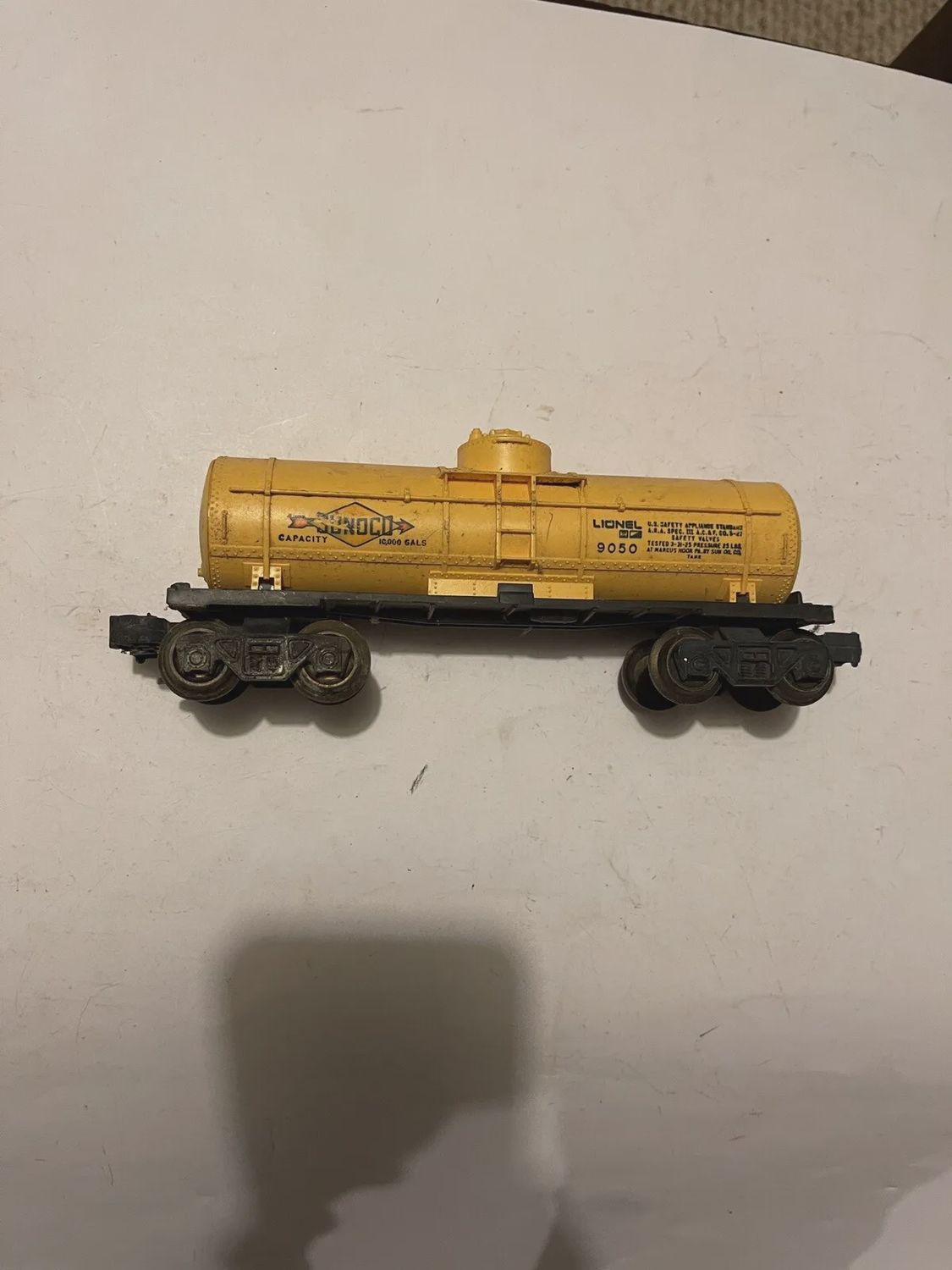 Used O Lionel 9050 Tank Car, Sunoco, Yellow, Single Dome