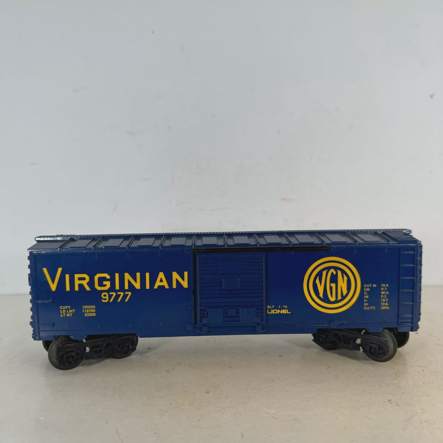 Used O Lionel 6-9777 Virginian VGN Navy Blue Freight Car Boxcar - No Box