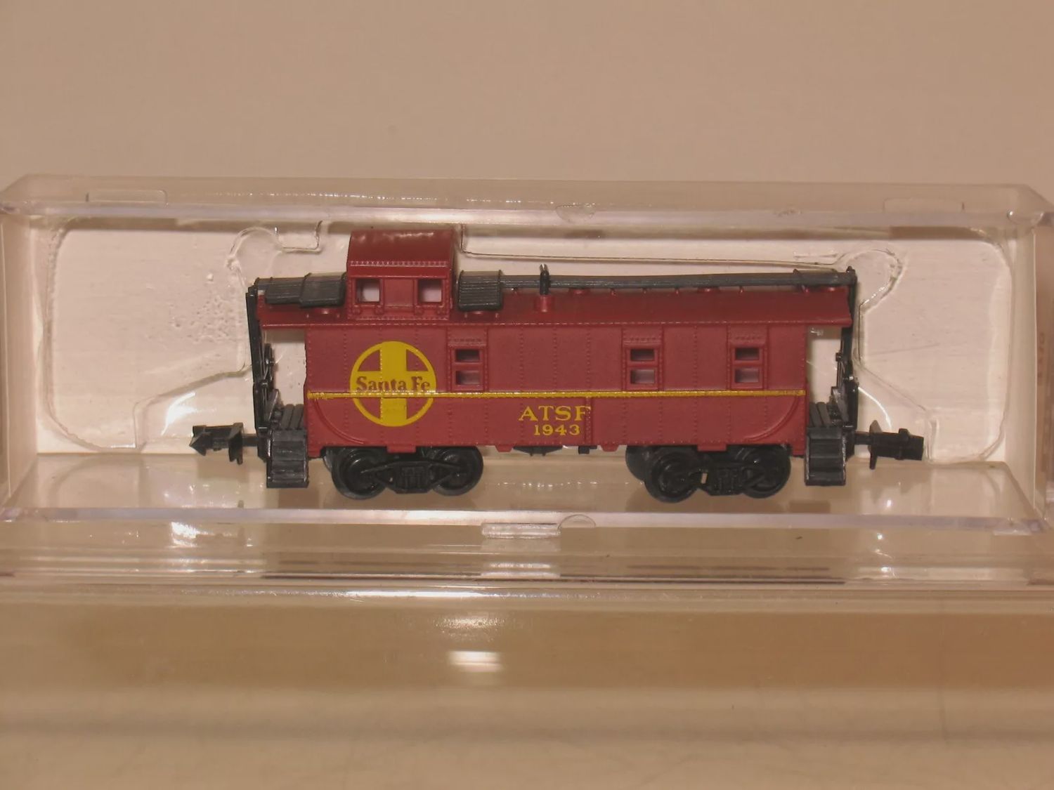 Used N Scale LIFE-LIKE 7710 AT&amp;SF Santa Fe 1943 Caboose OB MINT