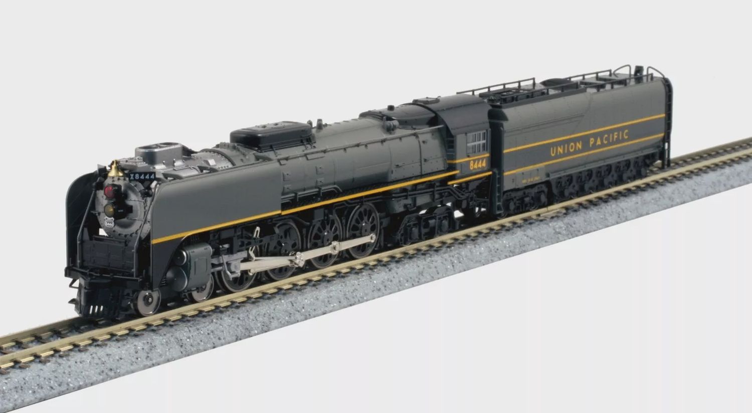 Kato N 126-0403 Union Pacific FEF-3 Steam Locomotive (DC) #8444