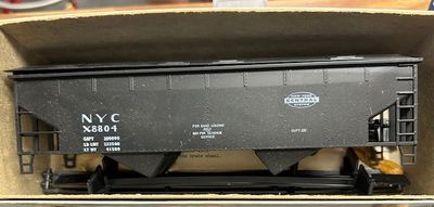 WEAVER 1004 O New York Central NYC 36' 2-Bay Covered Hopper Sand Car 2-RAIL