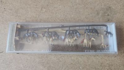 Merten N Scale 10 Horses #2408