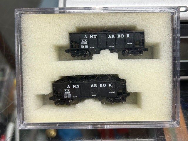 Z FULL THROTTLE WD2043 SET #1 ANN ARBOR 33&#39; RIBBED TWIN HOPPERS