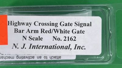 NJ International N 2162 Scale Highway Crossing Gate Signal Bar Arm Red/White 2162