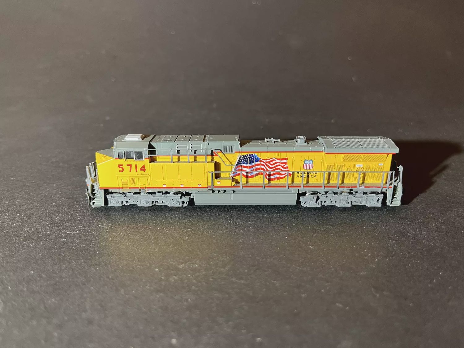 Used N Kato GE AC4400CW Union Pacific Rd# 5714