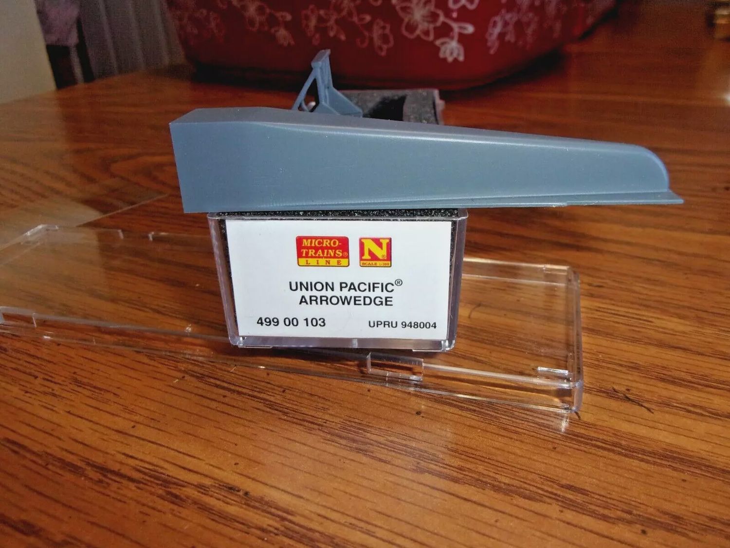 Micro-Trains 499 00 103 UP/Arrow Edge