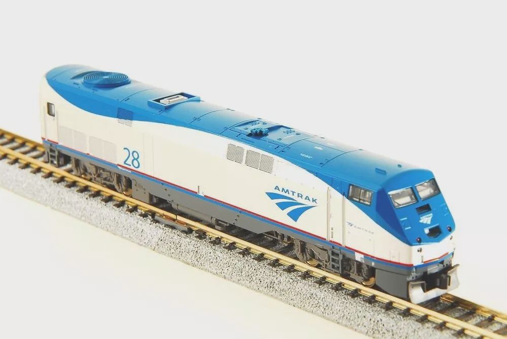 Used Kato N 176-6010 P42 #28 Amtrak Genesis Phase V