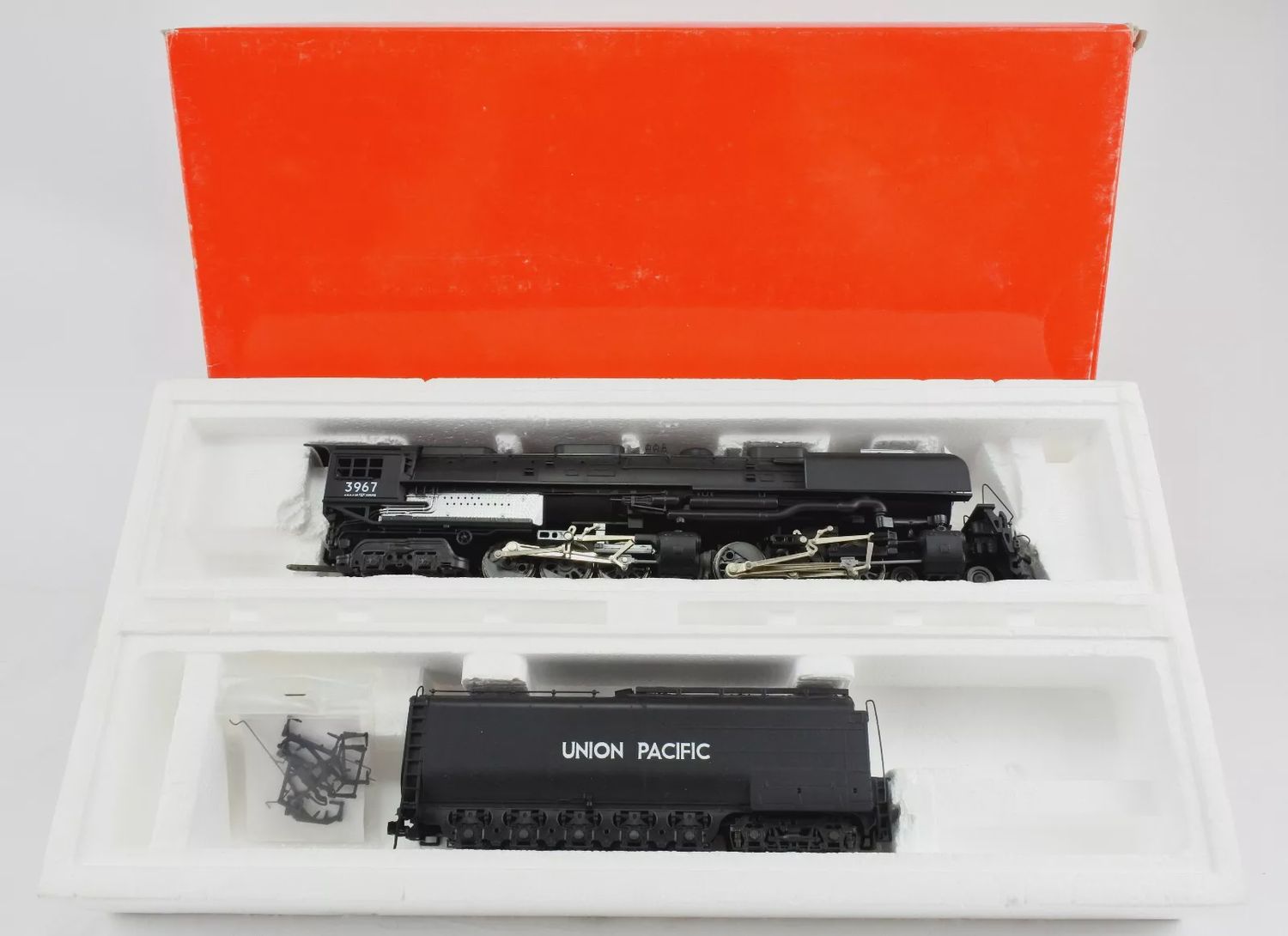 Used HO Rivarossi 1591 Union Pacific 4-6-6-4 Challenger
