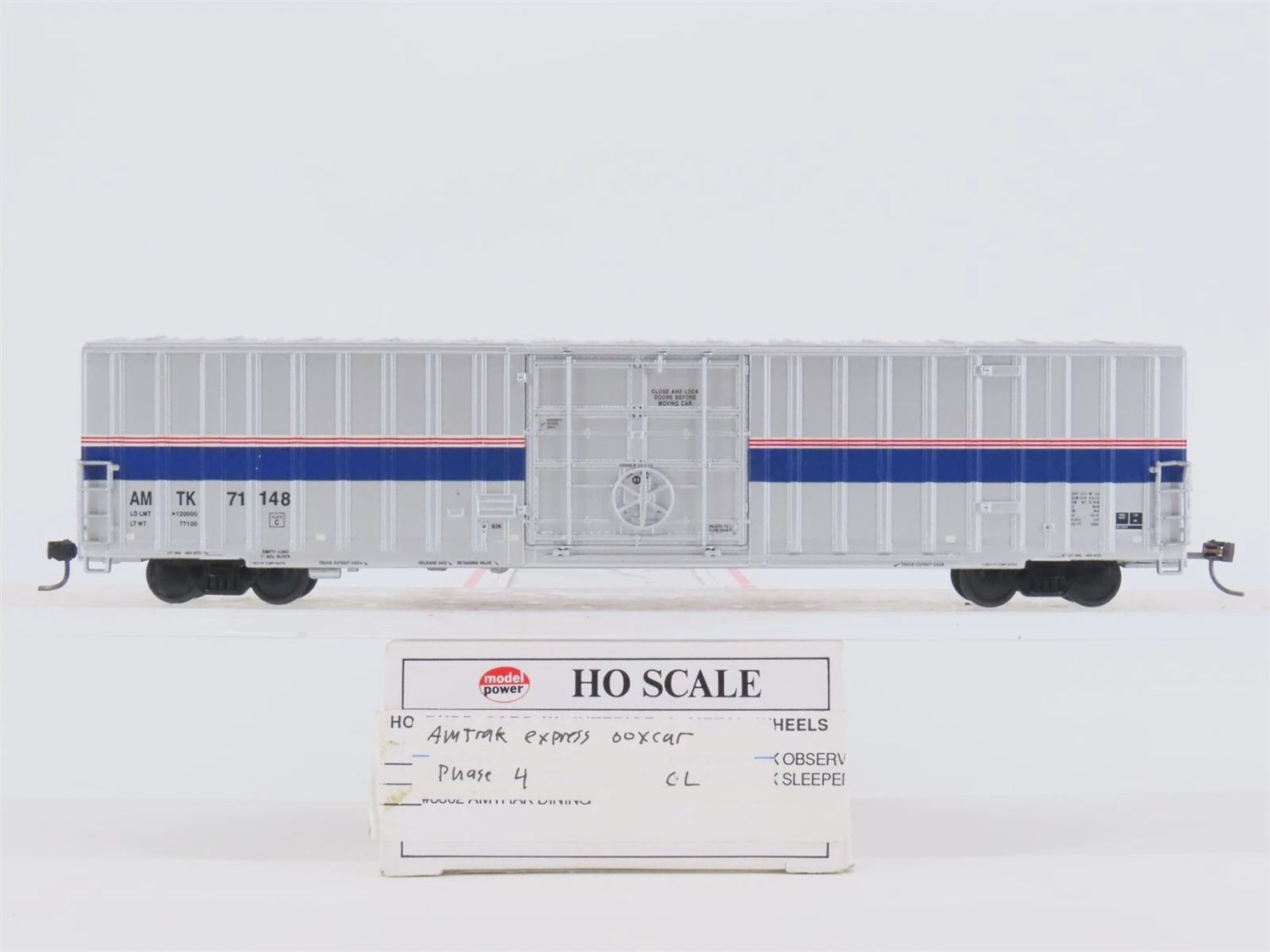 Used HO Model Power Amtrak Phase 4 Express Boxcar #71148