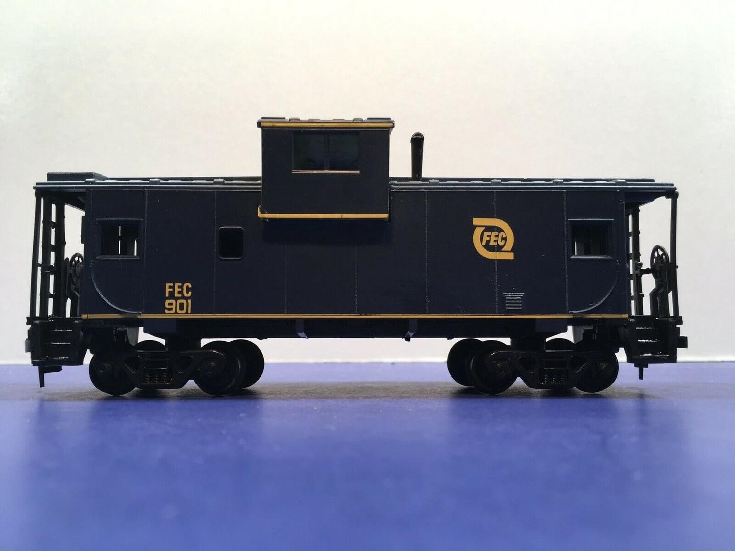 Used HO Walthers Train Line &quot;Florida East Coast” FEC-901 Caboose/Scarce