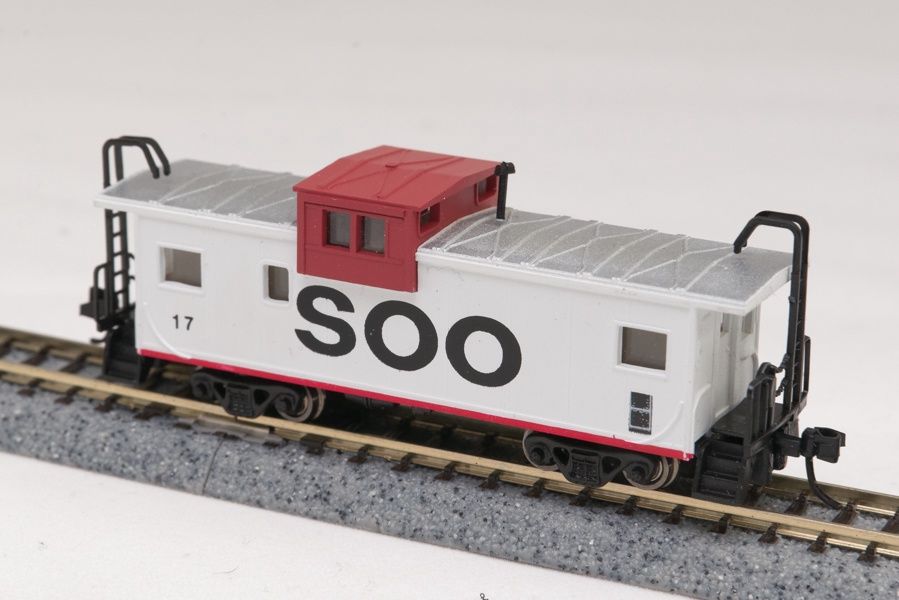 Used HO Walthers SOO Line Wide Vision Caboose - 1973 Replica Car #17