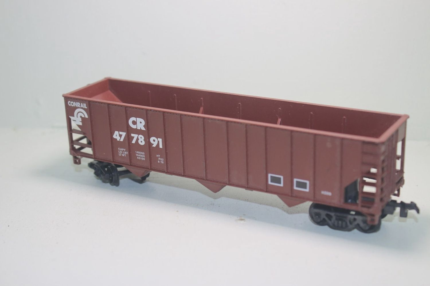 Used HO Atlas Conrail/CR-474891 3-Bay Hopper