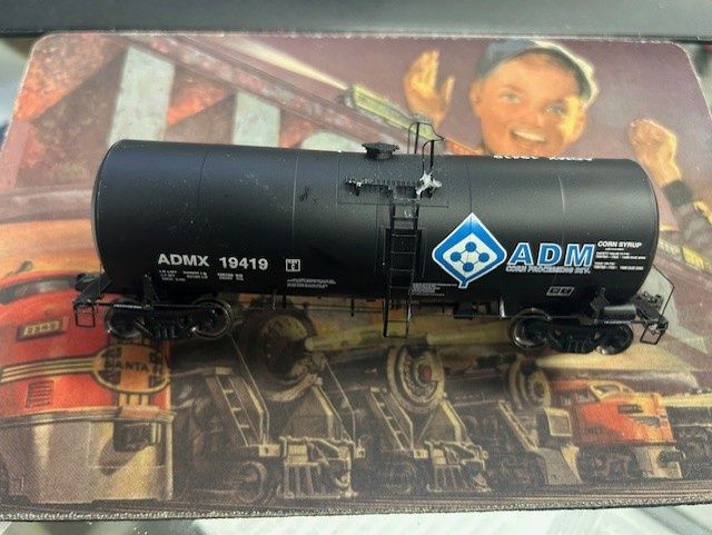Used HO Intermountain ADMX 19419 19.6K tankcar ADM (Old Logo)