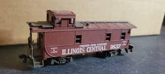 Used N AHM Illinois Central 9837 Offset Cupola Caboose