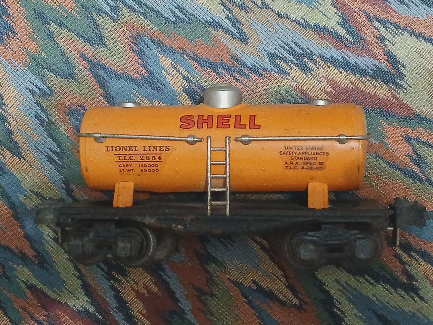 Used Lionel Lines O Gauge Pre-War Shell Tank Car #2654