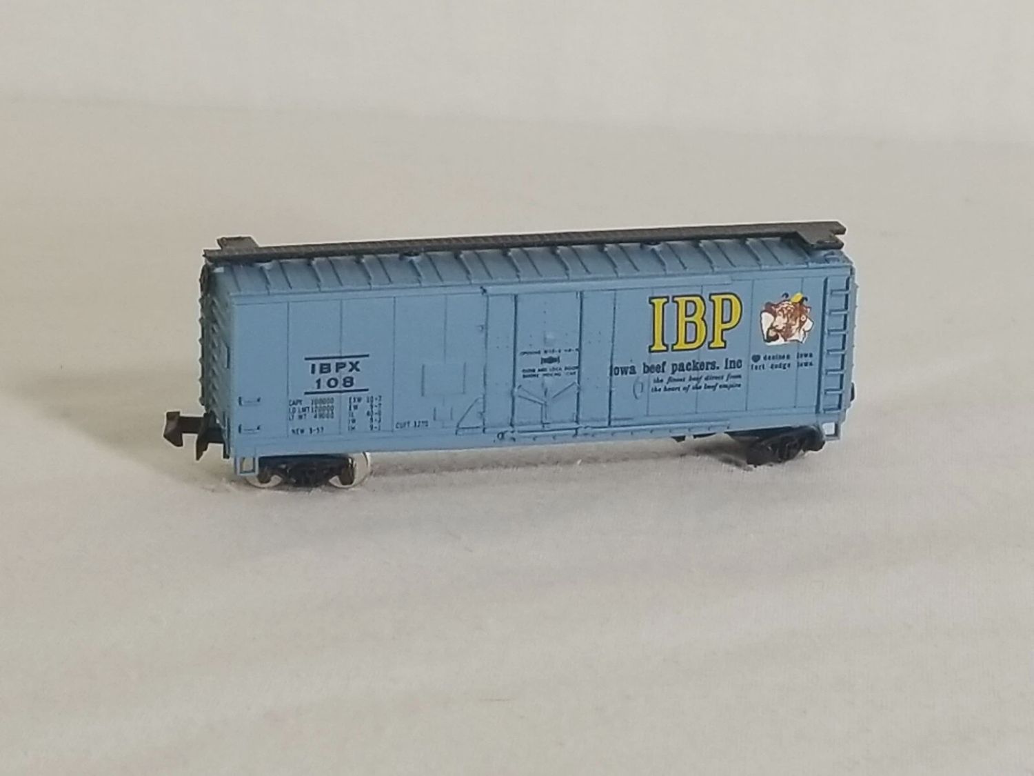 Used Bachmann 5008 N Scale Iowa Beef Packers 40&#39; Plug Door Freight Reefer IBPX 108