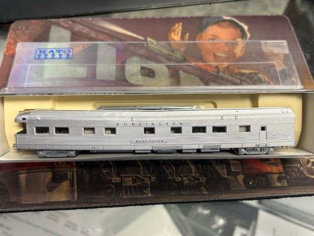 Used N Kato 156-0805 CB&amp;Q/Burlington Business Car