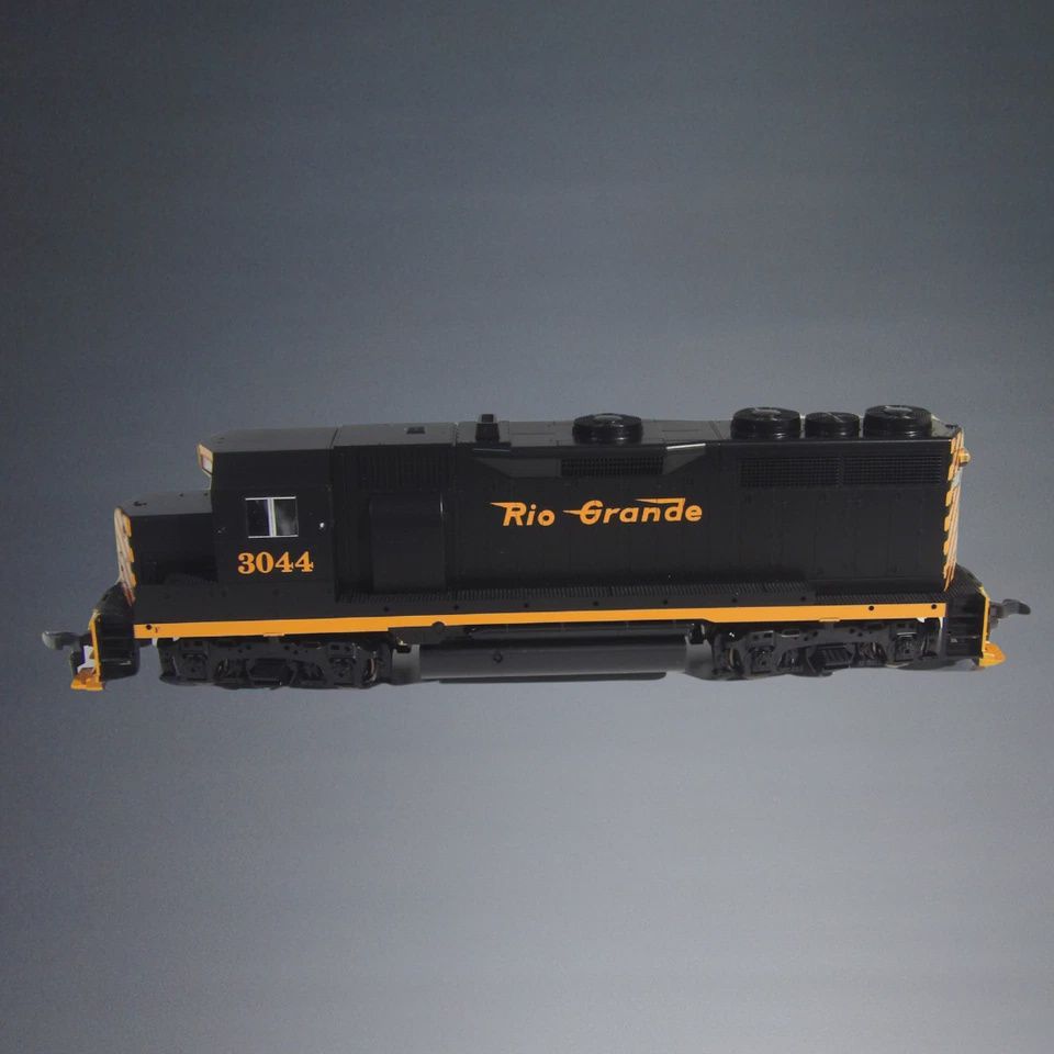 Used Kato HO GP35 Phase Ib Locomotive Road #3044 (NO Box)