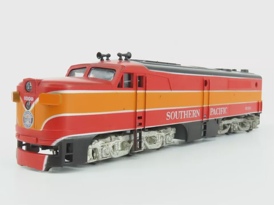 Used HO Athearn SP Southern Pacific &quot;Daylight&quot; PA-1 Diesel Loco #6009
