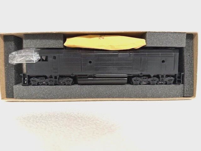 NOS HO Athearn 3610 Blue Box F45 Undecorated (Non-powered)