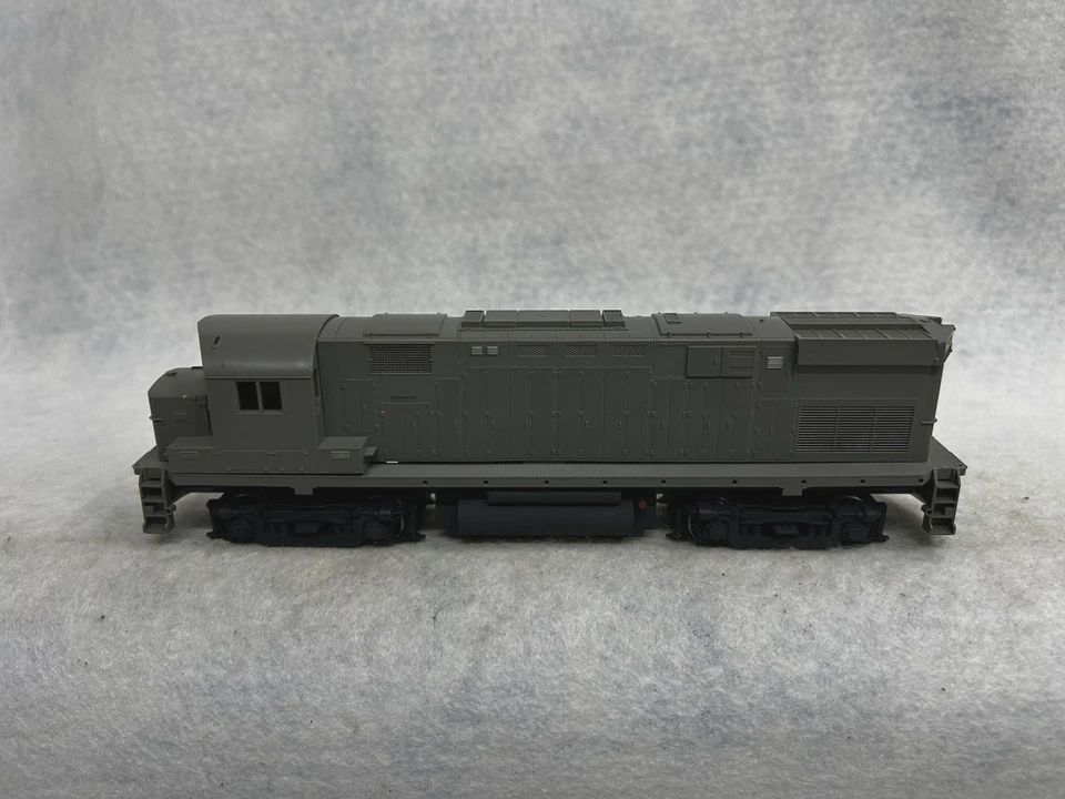 Used HO Atlas/KATO Alco Undecorated C-424 Loco