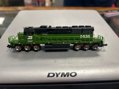Used N Kato Burlington Northern SD40-2 6836