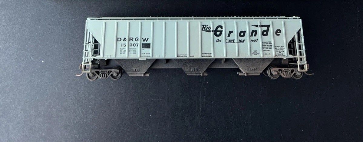 Used HO Athearn D&amp;RGW 15307 3-Bay Hopper