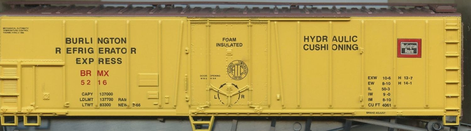 Used HO Athearn BRMX-5216 50&#39; Mechanical Reefer