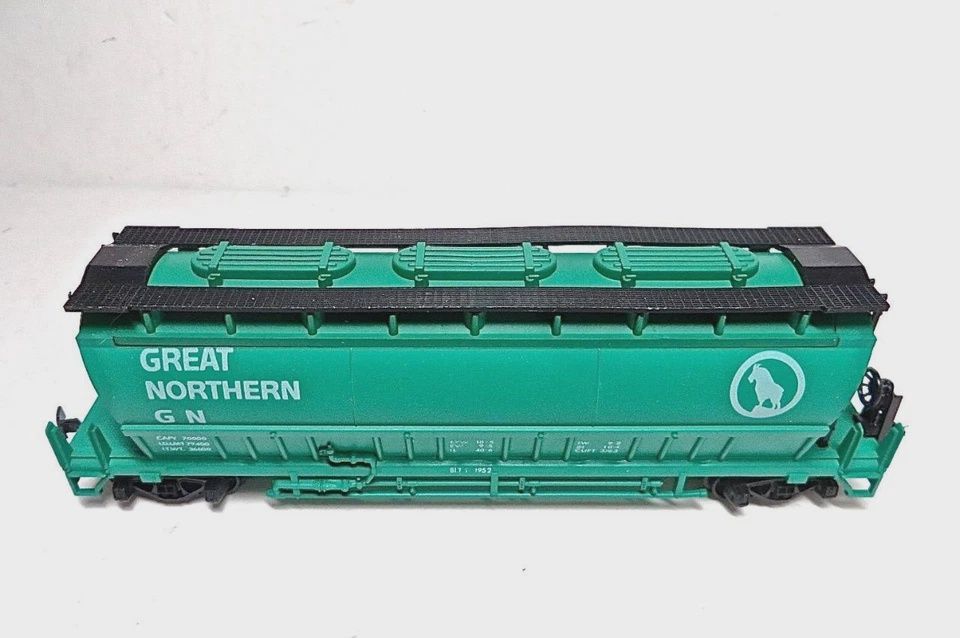 Used HO AHM Great Northern Air Flow Hopper