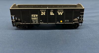 Used HO Athearn N&amp;W 34817 2-Bay Offset Ribbed Hopper