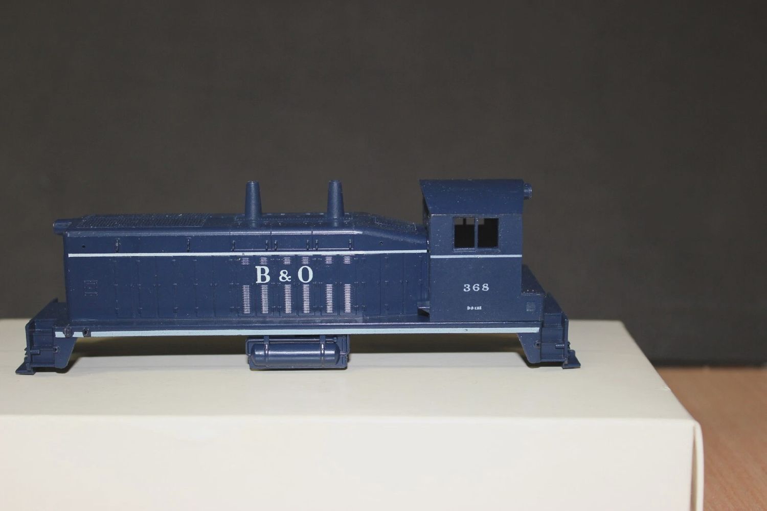 NOS HO Athearn 4009 SW1500 &#39;Cow&#39; Shell only-NIB