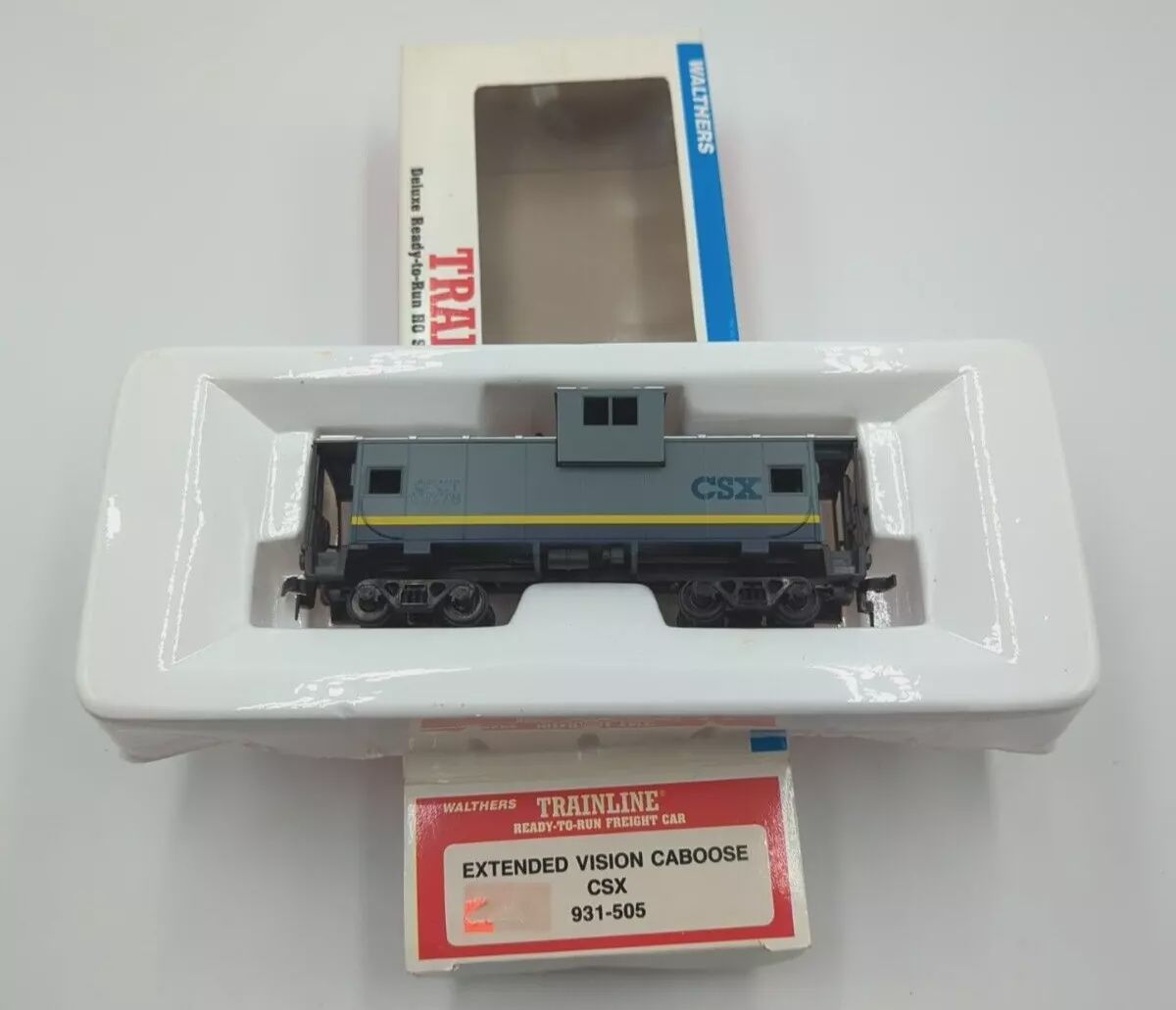 Used HO Walthers 931-505 CSX 16678 Extended Vision Caboose