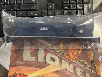 Used HO Athearn SD40-2 Shell (Missing Handrails) LN