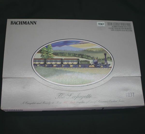Bachmann HO 020426 &quot;The Lafayette&quot; Train Set