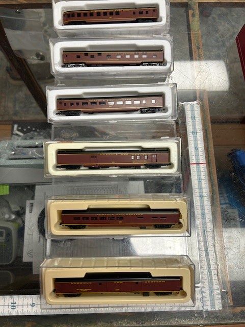 Used N Con-Cor 6-Car N&amp;W Passenger Car Set