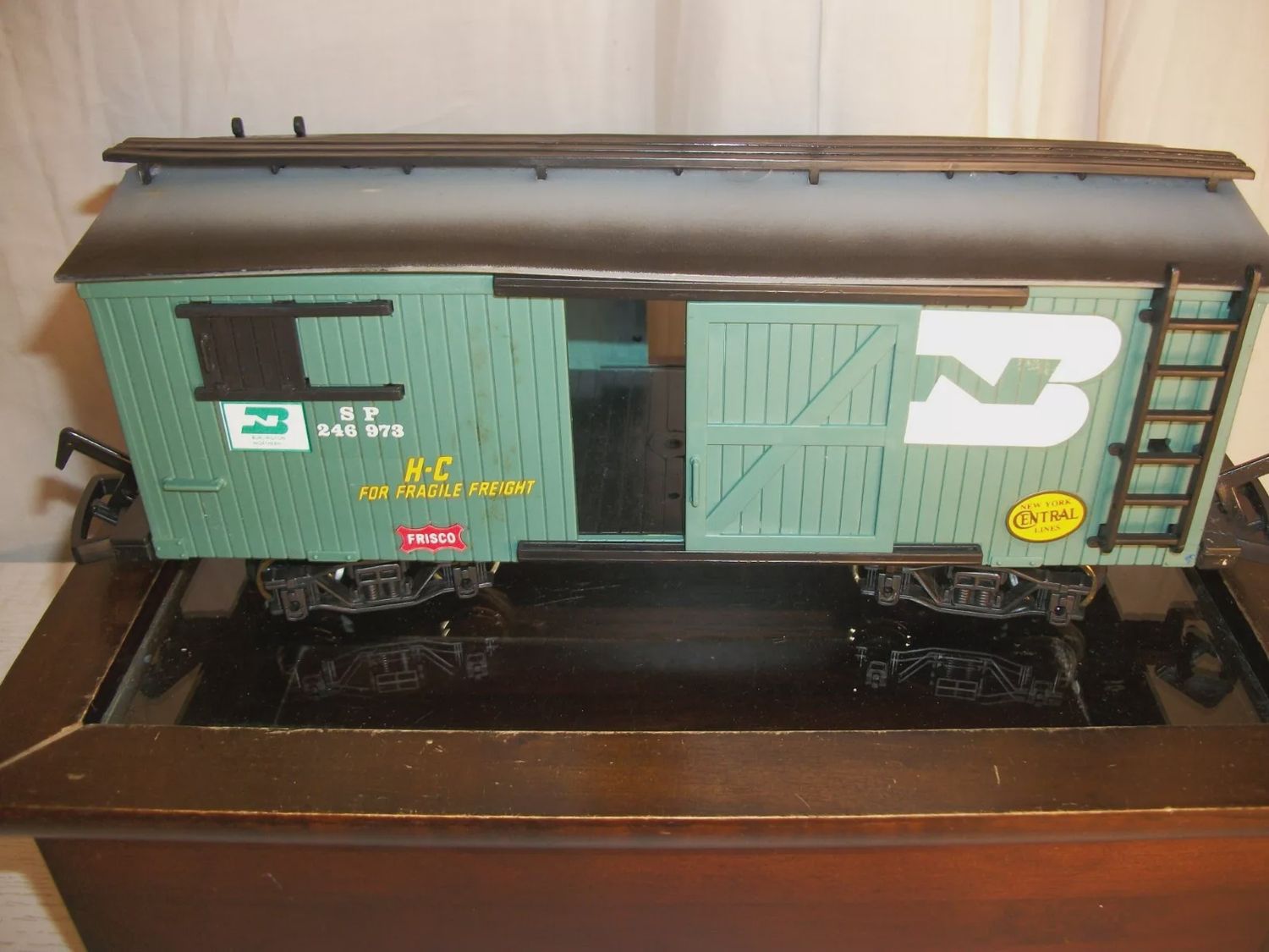 Used G New Bright Burlington Northern Box Car