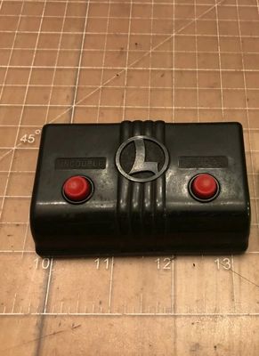 Used O Lionel-Black Remote Uncouple/Unload Dual-Button Controller