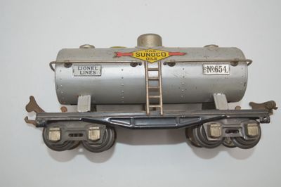 Used O Lionel SUNOCO Gas Oils Single Dome Tank Car #654
