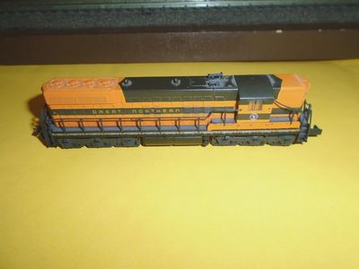 Used N Kato GN 583 SD9 w/Micro-Trains Couplers