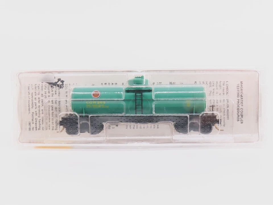 Used N Micro-Trains 65310 39&#39; Singl Dome Tank Car CGW 65310