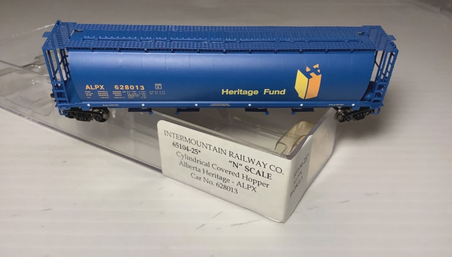 Used N InterMountain #65103-19 4-Bay Cylindrical Hopper