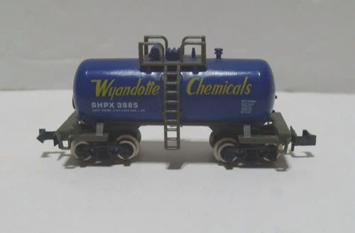 Used N Wyandotte Chemicals Single Dome Tank Car SHPX 3985