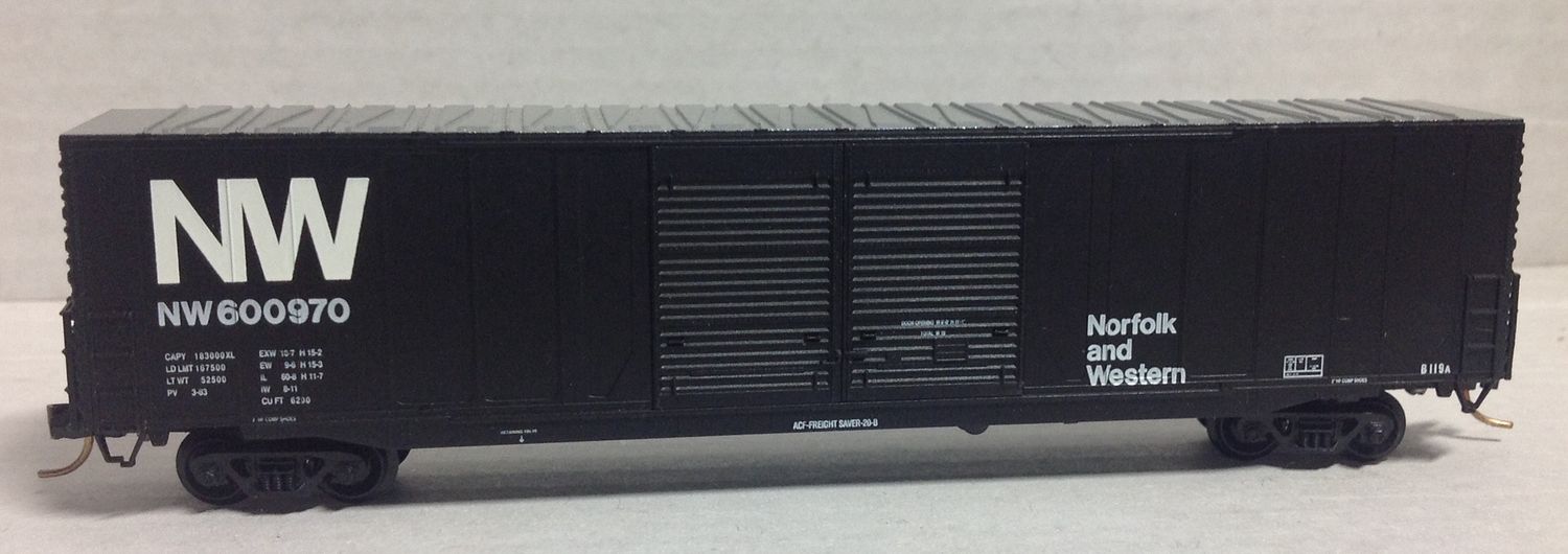 Used N Micro Trains  LNE 8484