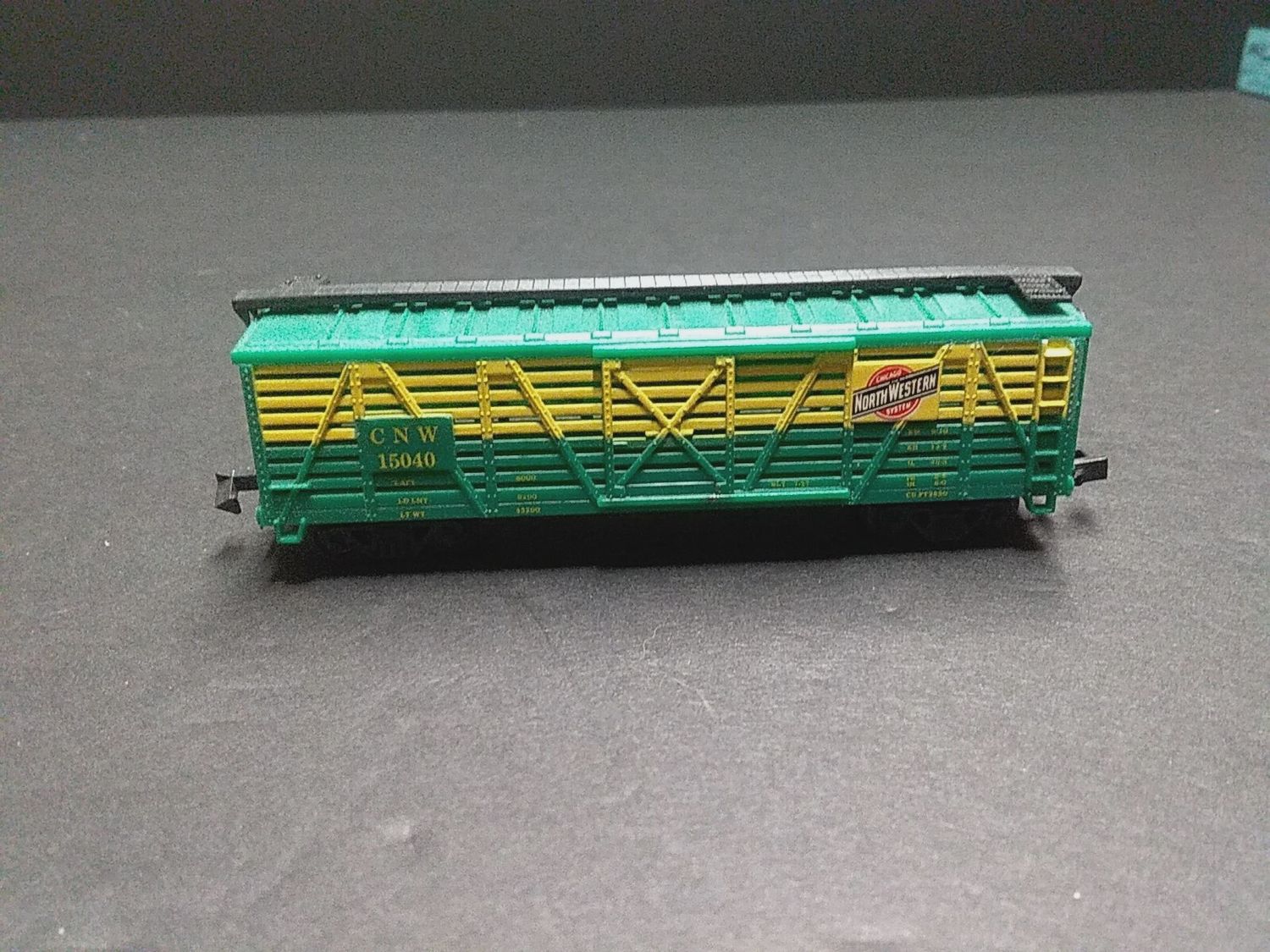 Life-Like N Scale Chicago and Northwestern System CNW #15040 Livestock Car