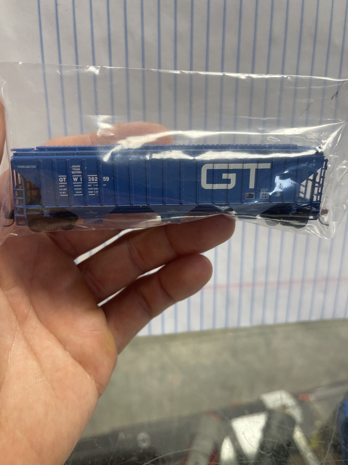 Used N Micro Trains GT 138259