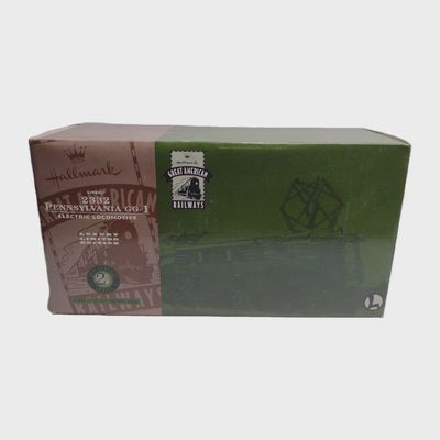 New Hallmark HO 2332 Pennsylvania GG-1 Display